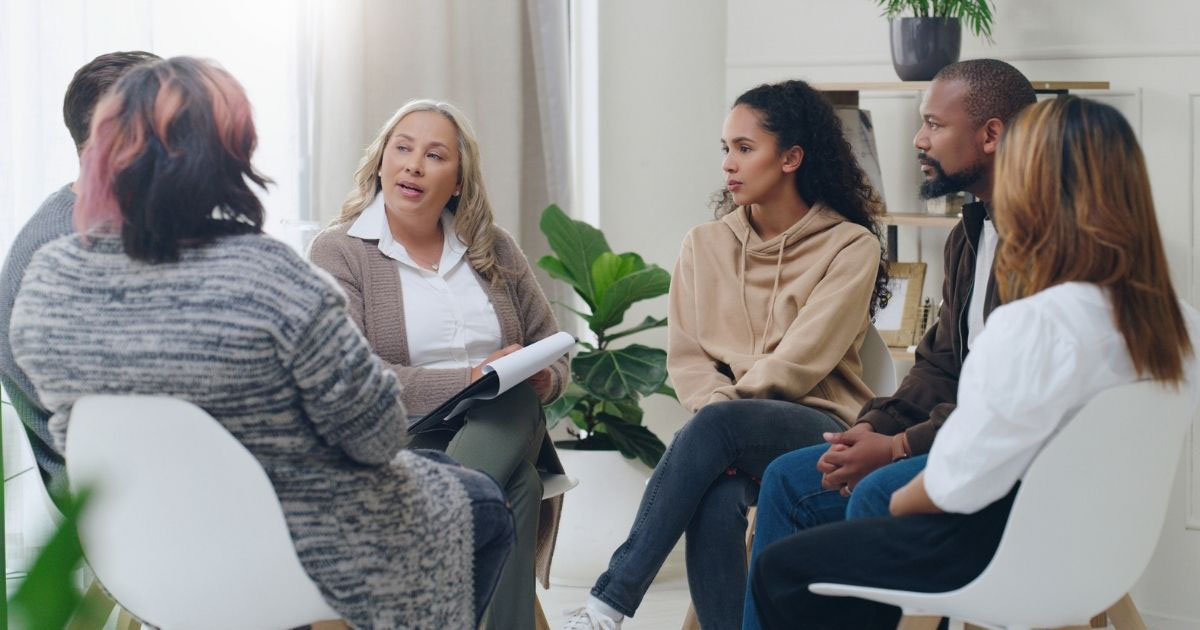 Personalized addiction treatment group therapy session